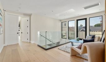 16846 Addison St, Encino, CA 91436