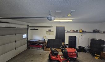 1705 Lakeview Dr, Ava, MO 65608