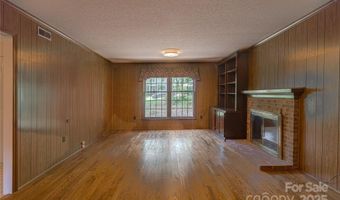 2011 E Barden Rd, Charlotte, NC 28226