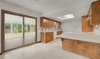 1708 Lawrence St, Bentonville, AR 72712