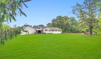 3238 Ridgewood Rd, Allenwood, NJ 08720