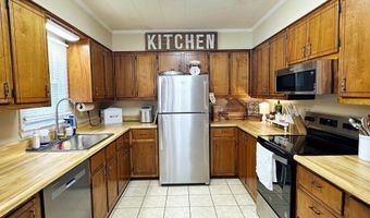 511 E Pine St, Atmore, AL 36502