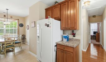 14 Hidden Lake Cir, Barnegat, NJ 08005