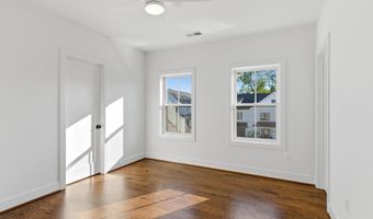 7705 HOLIDAY Ter, Bethesda, MD 20817