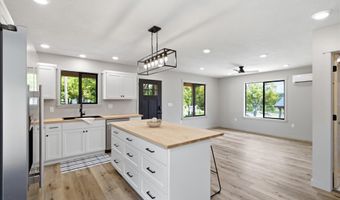 805 Ward St, Ava, MO 65608
