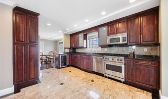 83 Central Ave, Amityville, NY 11701