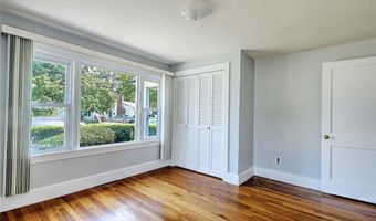 6 Woodbine St, East Providence, RI 02915