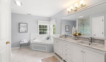 53 Essex Rd, Bedford, NH 03110