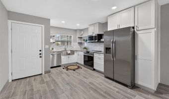 1028 APOLLO BEACH Blvd 104, Apollo Beach, FL 33572