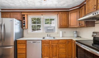 75 Autumn St, Cranston, RI 02910