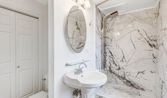 6408 MARYVIEW St, Alexandria, VA 22310