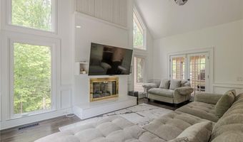 10610 Kingsmark Trl, Alpharetta, GA 30022