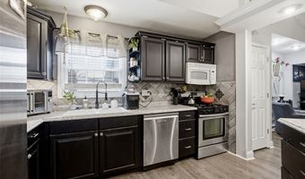 803 Streiff Ln, Ballwin, MO 63011
