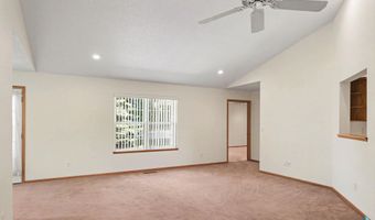 2051 Arbor Rdg, Brookings, SD 57006