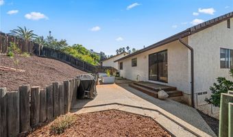 2041 Woodland Gln, Escondido, CA 92027