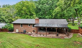 578 EastWood Dr, Asheboro, NC 27205