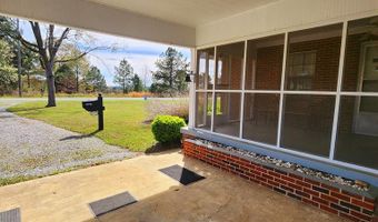 201 MEADOWLINKS Dr, Fort Gaines, GA 39851