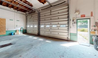 75 Route 27, Raymond, NH 03077