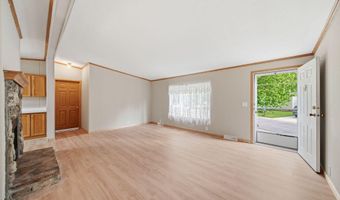 704 Hidden River Dr, Adrian, MI 49221