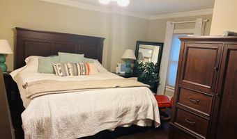 915 C St SE, Washington, DC 20003