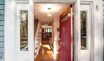8 Maddy Ln, Acton, MA 01720