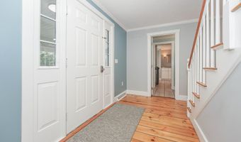 240 Oak St, Centerville, MA 02632