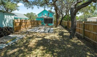 936 S Houston St, Aransas Pass, TX 78336