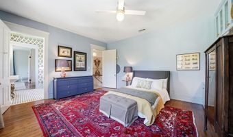11005 Park Rd, Anchorage, KY 40223