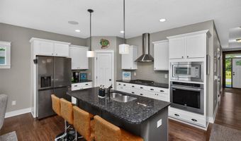 8711 NW 27th Ct, Ankeny, IA 50023