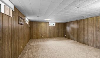 3945 8th Ave NW, Anoka, MN 55303