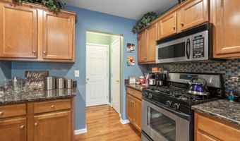 62 BOATWORKS Dr, Bayonne, NJ 07002
