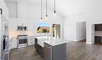 85 COLUMBINE St, Alpine, WY 83128