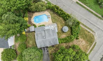 230 Geary Dr, Middletown, NJ 07748