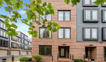601 SLADE Ct, Alexandria, VA 22314