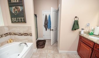 516 Abberly Ln, Boiling Springs, SC 29316