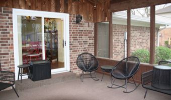 8437 Lockwood Ln, Indianapolis, IN 46217
