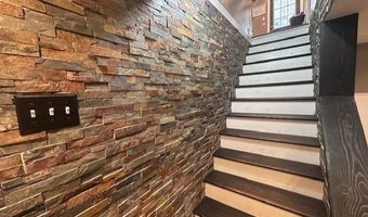 1102 10th St NW, Austin, MN 55912