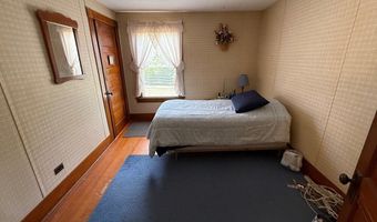 20-24 Church St, Barre, MA 01074