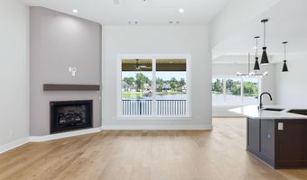 7648 S Shoreline Blvd, Benton, AR 72019