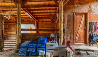 2245 Colestin Rd, Ashland, OR 97520