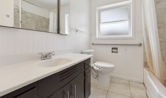 323 S Prindle Ave, Arlington Heights, IL 60004