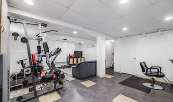 7370 Devinney Ct, Arvada, CO 80005