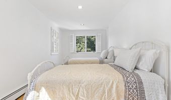 43 Shore Rd, Clinton, CT 06413