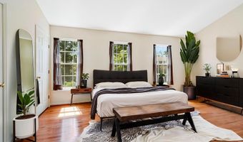 7000 GATTON Sq, Alexandria, VA 22315