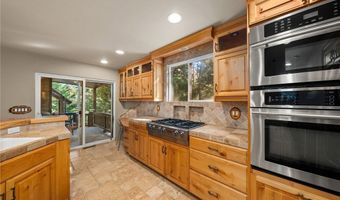 28657 Shenandoah Dr, Lake Arrowhead, CA 92352