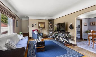 1725 N DIVISION St, Appleton, WI 54911