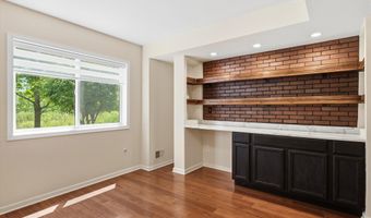 2243 Sun Valley Dr, Ann Arbor, MI 48108