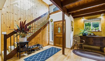 402 Tanglewood Rd, Arcata, CA 95521