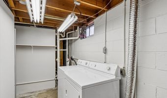 621 SE 4th St, Ankeny, IA 50021