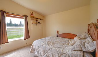 24496 VAUGHN Rd, Veneta, OR 97487